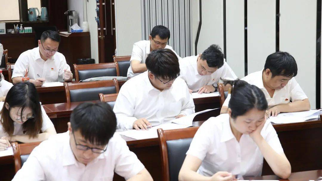 广坤最新电影，变化、学习与自信的力量之旅
