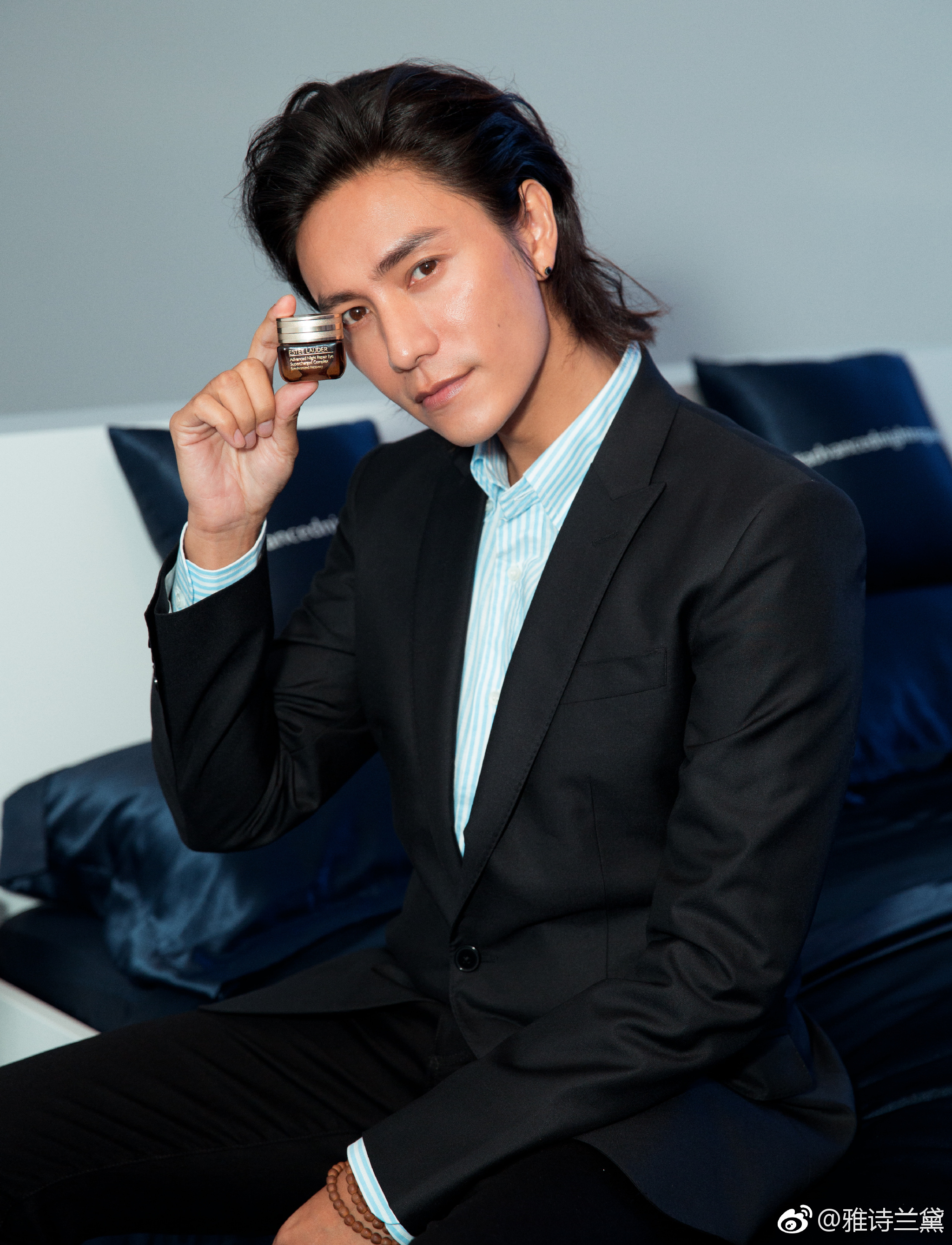 陈坤最新代言，星光璀璨，与时代同行风采尽显风采