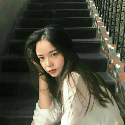 QQ头像伤感女生最新精选推荐与流行趋势